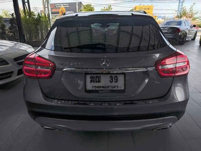 2015 Mercedes-Benz GLA200 - used.thaimotorshow.com