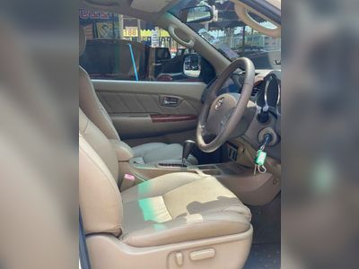 2010 Toyota Fortuner 2.7 V - used.thaimotorshow.com