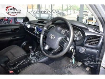 2015 Toyota Hilux Revo 2.4E - used.thaimotorshow.com