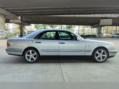 1999 Mercedes-Benz E230 EL - used.thaimotorshow.com