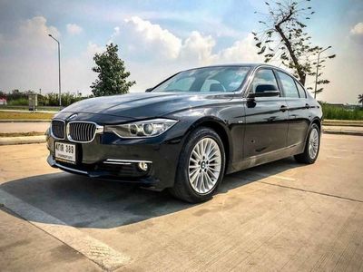 2015 BMW 320i Luxury - used.thaimotorshow.com