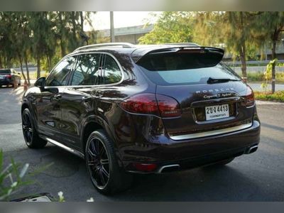 Porsche Cayenne S hybrid 2013 - used.thaimotorshow.com