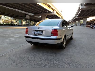 2002 Volkswagen Passat 1.8 - used.thaimotorshow.com