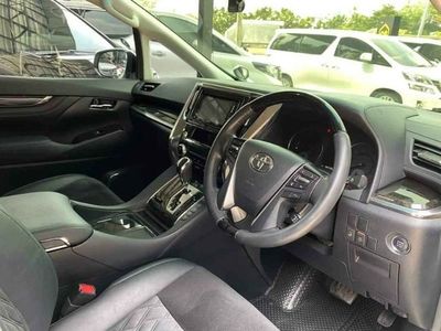 2015 Toyota Vellfire 2.5ZG - used.thaimotorshow.com