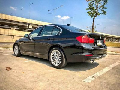 2015 BMW 320i Luxury - used.thaimotorshow.com