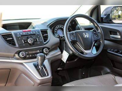 2017 Honda CR-V 2.0 E 4WD - used.thaimotorshow.com