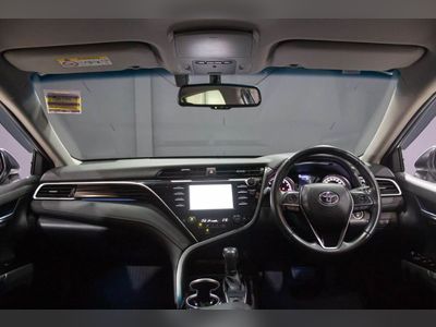 2018  Toyota Camry 2.0 G - used.thaimotorshow.com