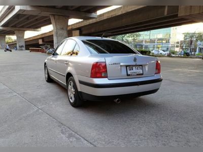 2002 Volkswagen Passat 1.8 - used.thaimotorshow.com