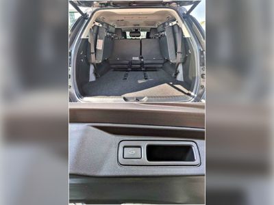 2020 Toyota Fortuner 2.4 V - used.thaimotorshow.com