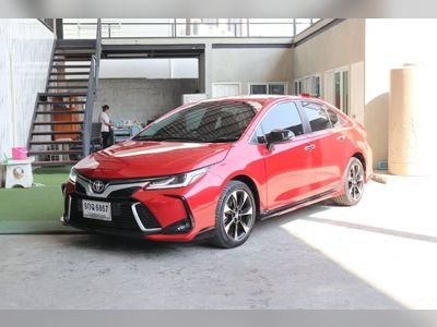 Toyota Corolla Altis 1.8 GR SPORT 2019 - used.thaimotorshow.com