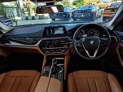 2017 BMW 520d 2.0 LUXURY - used.thaimotorshow.com