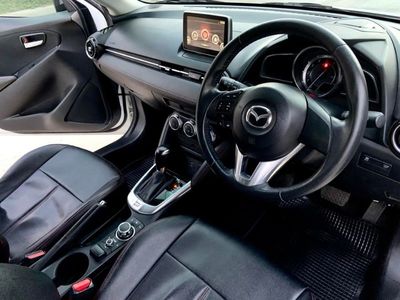 2016 Mazda Mazda2 - used.thaimotorshow.com