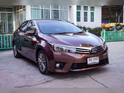 2014 TOYOTA ALTIS 1.8 V Navigator - used.thaimotorshow.com