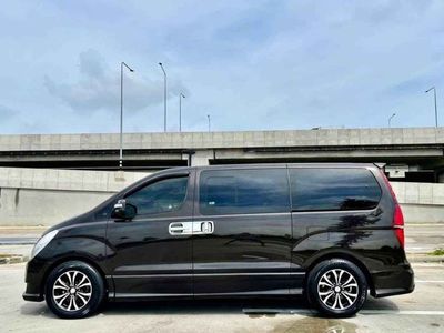 2018 Hyundai H1 2.5 deluxe - used.thaimotorshow.com