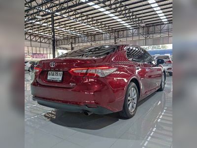 2018 Toyota Camry 2.0 G - used.thaimotorshow.com