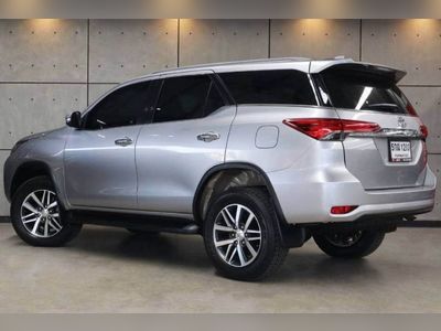 2016 Toyota Fortuner 2.4 V - used.thaimotorshow.com