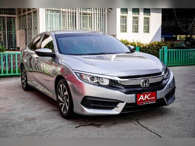 2017 HONDA CIVIC FC 1.8 E - used.thaimotorshow.com