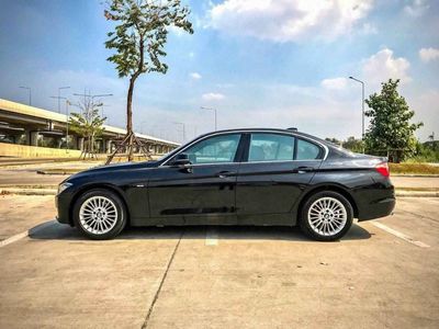 2015 BMW 320i Luxury - used.thaimotorshow.com