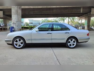 1999 Mercedes-Benz E230 EL - used.thaimotorshow.com