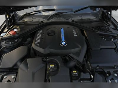 2016 BMW 330e Plug-in Hybrid M Sport - used.thaimotorshow.com