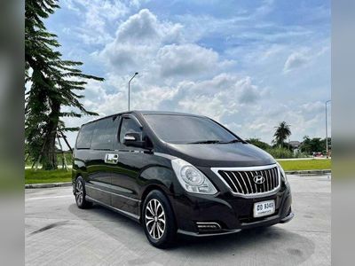 2018 Hyundai H1 2.5 deluxe - used.thaimotorshow.com