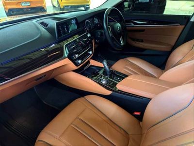 2017 BMW 520d 2.0 LUXURY - used.thaimotorshow.com