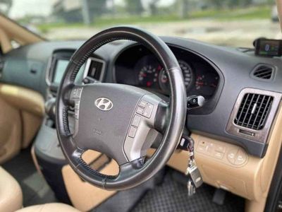 2018 Hyundai H1 2.5 deluxe - used.thaimotorshow.com