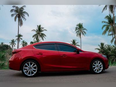 2015 Mazda Mazda3 - used.thaimotorshow.com