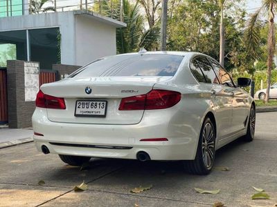 2017 BMW 520d Sport - used.thaimotorshow.com