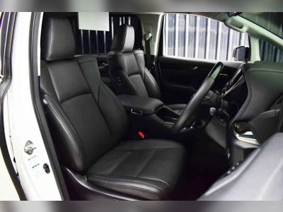 2015 Toyota Vellfire 2.5 - used.thaimotorshow.com