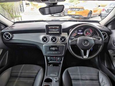 2015 Mercedes-Benz GLA200 - used.thaimotorshow.com