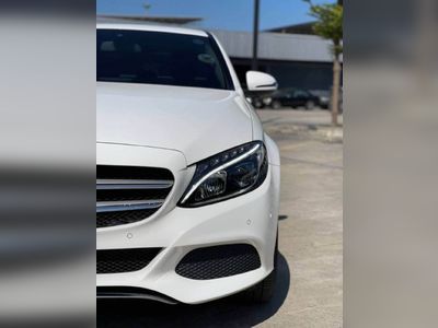 2017 Mercedes-Benz C350e Avantgarde - used.thaimotorshow.com