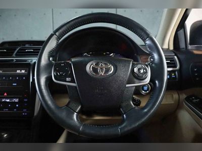 2016 Toyota Camry 2.0 G - used.thaimotorshow.com