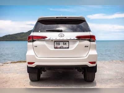 2018 Toyota Fortuner 2.8V 4WD - used.thaimotorshow.com