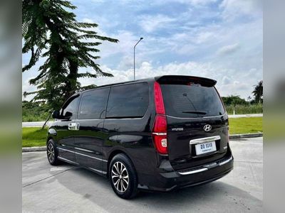 2018 Hyundai H1 2.5 deluxe - used.thaimotorshow.com