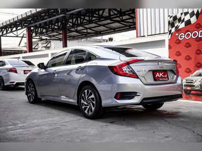 2017 HONDA CIVIC FC 1.8 E - used.thaimotorshow.com