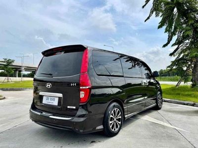 2018 Hyundai H1 2.5 deluxe - used.thaimotorshow.com