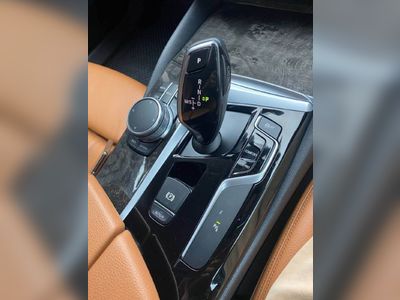 2017 BMW 520d Sport - used.thaimotorshow.com