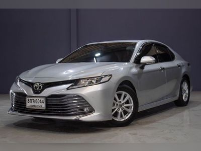 2018  Toyota Camry 2.0 G - used.thaimotorshow.com