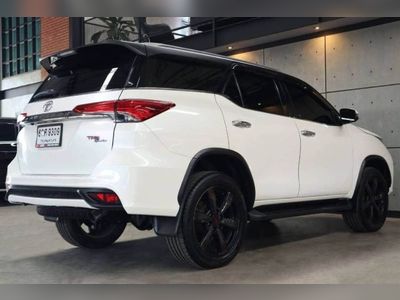 2017 Toyota Fortuner 2.8 TRD Sportino - used.thaimotorshow.com