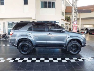 Toyota Fortuner 2.7 V A/T LPG - used.thaimotorshow.com