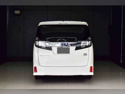 2015 Toyota Vellfire 2.5 - used.thaimotorshow.com