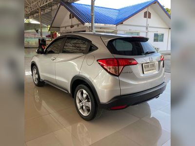 2015 Honda HR-V 1.8 E - used.thaimotorshow.com