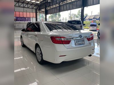 2013 Toyota Camry 2.5 Hybrid - used.thaimotorshow.com