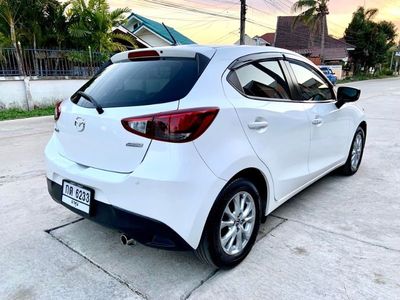 2016 Mazda Mazda2 - used.thaimotorshow.com