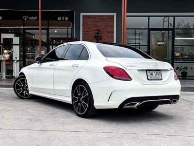 2020 Mercedes-Benz C220d AMG - used.thaimotorshow.com