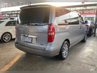 2011 Hyundai H1 2.5 deluxe - used.thaimotorshow.com