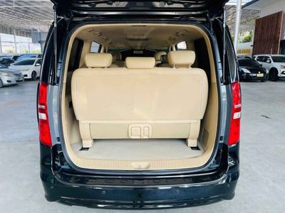 Hyundai H1 Elite2.5 2017 - used.thaimotorshow.com