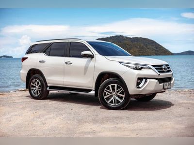 2018 Toyota Fortuner 2.8V 4WD - used.thaimotorshow.com