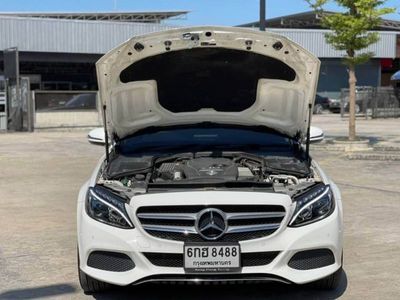 2017 Mercedes-Benz C350e Avantgarde - used.thaimotorshow.com